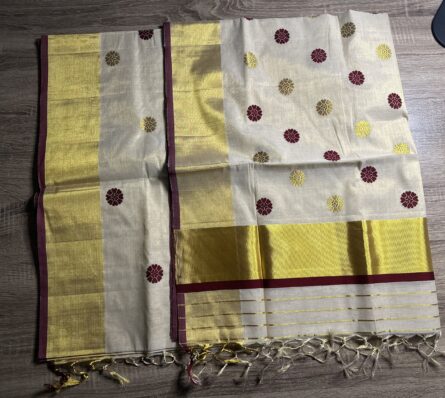 AC177 ,Handloom Set Saree with flower motif - Image 3