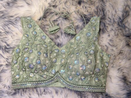 AC254 ,SLEEVELESS BLOUSE - Image 7