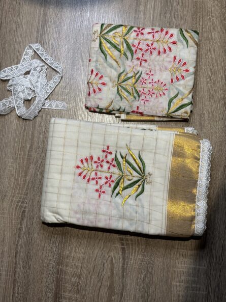 Embroidery Checks Saree - Image 5