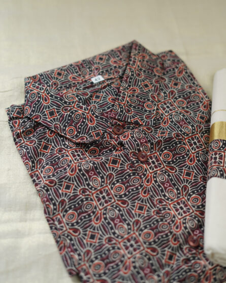 Mundu + Shirt - Image 3