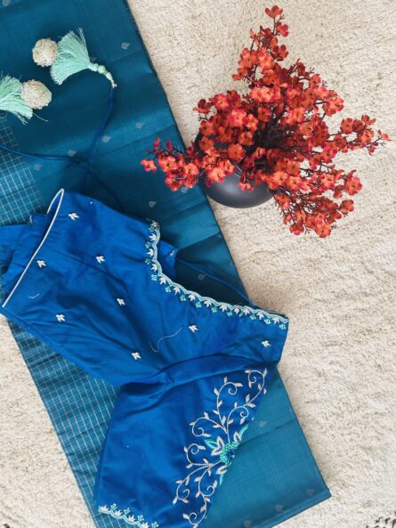 AC112  , Pure Handloom Double Warp Soft Silk Saree - Fancy Checked Design - Image 3